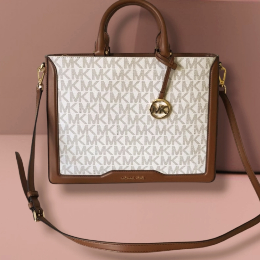 Michael Kors Jessie Large Signature Tote Shoulder Bag Vanilla Brown MK hangtag